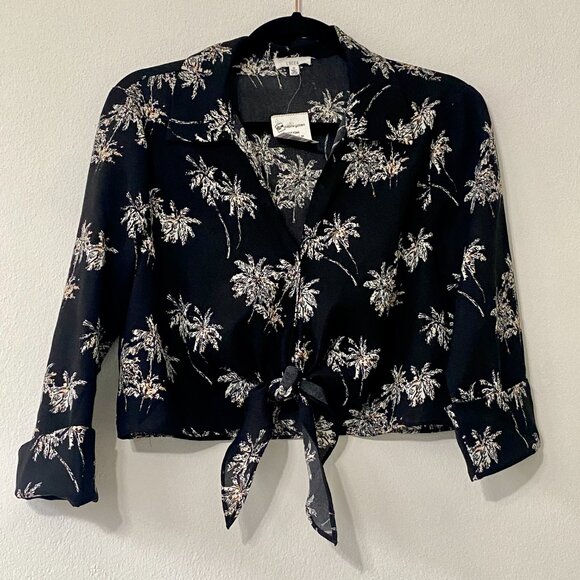 NWT Lucca Crop Tie Front Top ¾ Sleeves Black White Medium Palm Tree Paradise - Picture 2 of 8